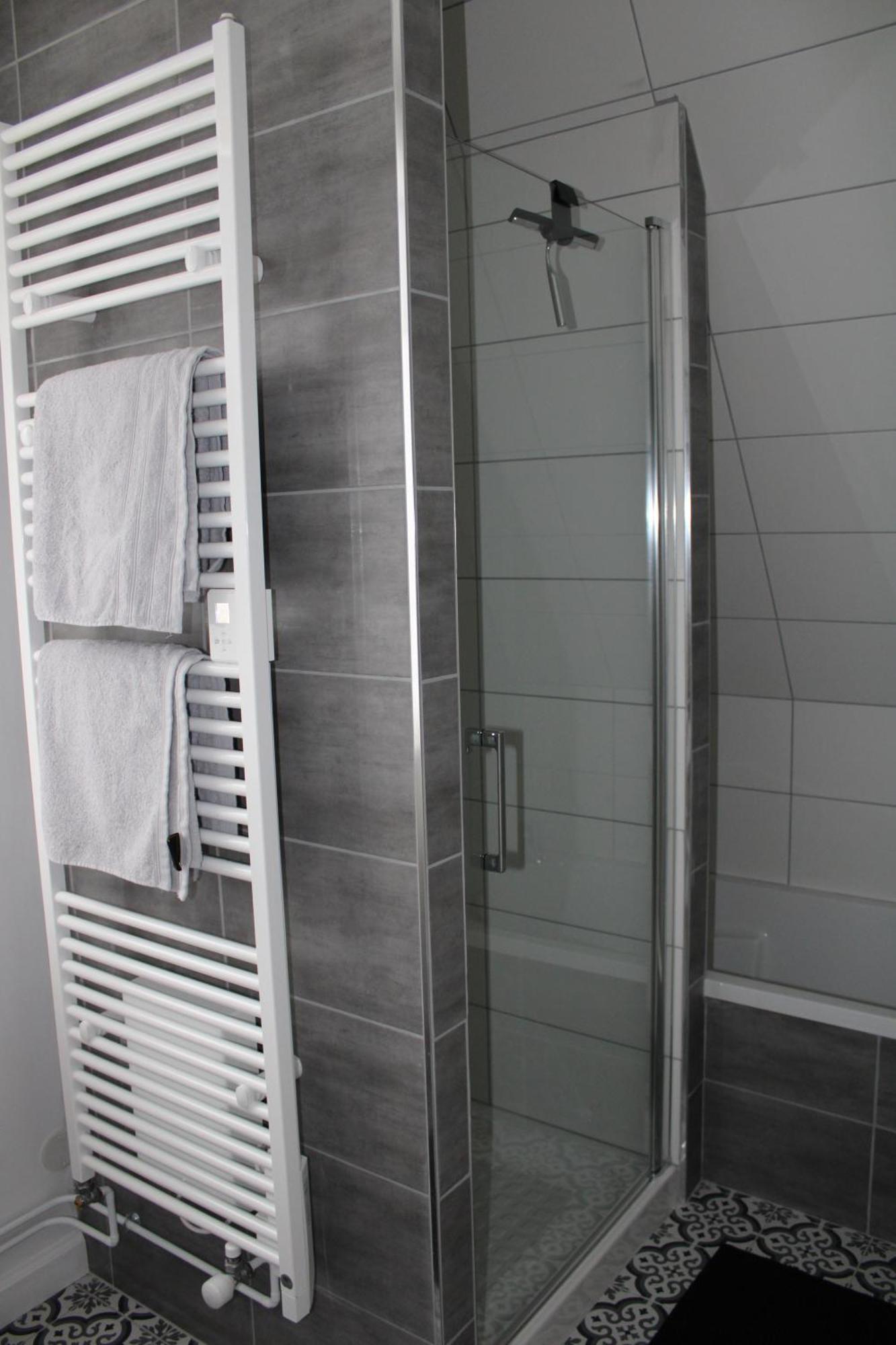 Hotel Les Sous Bois Saint-Laurent-de-Brevedent Zewnętrze zdjęcie