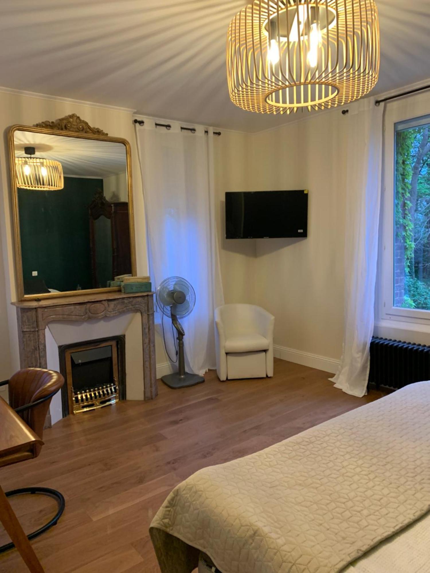 Hotel Les Sous Bois Saint-Laurent-de-Brevedent Zewnętrze zdjęcie